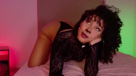 Snapshot of missygainer chatting on 10-31-25, 09:16 Missy Gainer online show from 10-31-25, 09:16