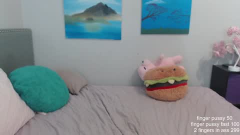 Snapshot of missyinpinkk chatting on 12-27-24, 11:53 Missy online show from 12-27-24, 11:53