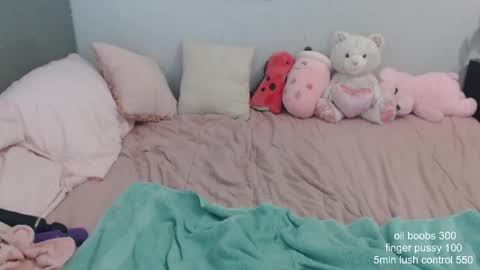 Snapshot of missyinpinkk chatting on 02-14-25, 07:17 Missy online show from 02-14-25, 07:17