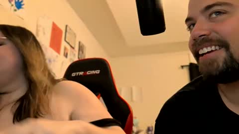 missytongue online show from 10-13-25, 03:39