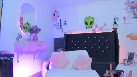 missyuliaslut online show from 03-05-26, 04:36