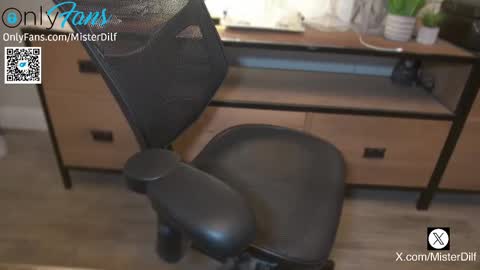 MISTER DILF  online show from 03-05-25, 10:10