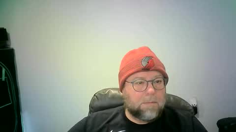 Mr. Happy online show from 11-04-25, 06:29