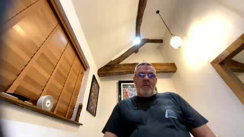 Misterblivs online show from 12-19-24, 08:34