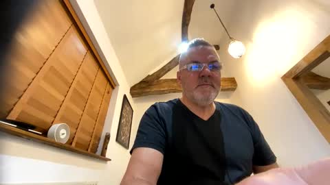 Misterblivs online show from 12-28-24, 07:44