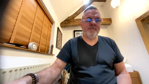 Misterblivs online show from 12-30-24, 08:21