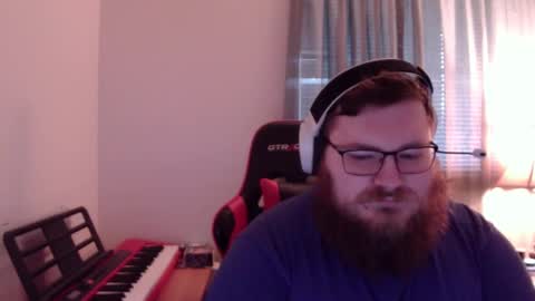 Snapshot of mistermac935 chatting on 12-06-24, 01:00 mistermac935 online show from 12-06-24, 01:00