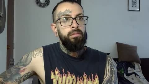 Snapshot of misternocturne chatting on 09-13-25, 03:23 misternocturne online show from 09-13-25, 03:23