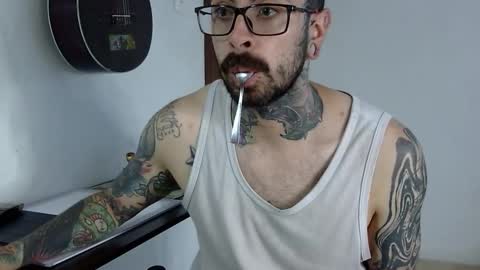 Snapshot of misternocturne chatting on 10-25-25, 03:51 misternocturne online show from 10-25-25, 03:51