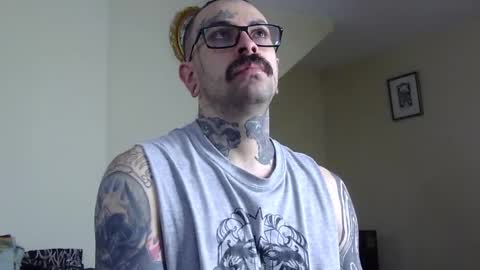 Snapshot of misternocturne chatting on 12-01-25, 02:11 misternocturne online show from 12-01-25, 02:11