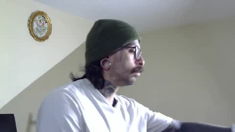 Snapshot of misternocturne chatting on 12-04-25, 04:05 misternocturne online show from 12-04-25, 04:05