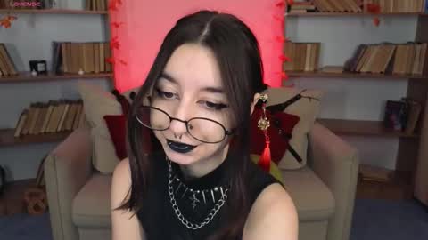 Snapshot of mistress__marcelline chatting on 09-20-25, 10:05 Marcelline online show from 09-20-25, 10:05
