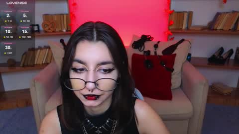 Snapshot of mistress__marcelline chatting on 10-04-25, 10:02 Marcelline online show from 10-04-25, 10:02