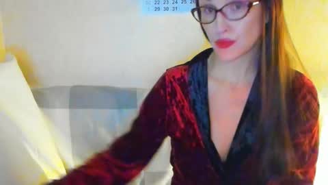 Snapshot of mistress_ass chatting on 11-19-25, 09:15 Victoria Eden online show from 11-19-25, 09:15