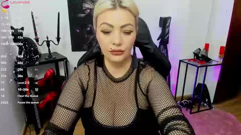 Miss CatSnow online show from 02-20-25, 11:20