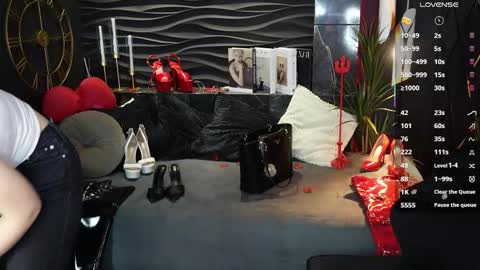 Darsy online show from 02-19-26, 01:51