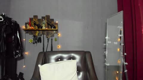 Mistress Pamela online show from 01-17-25, 06:36