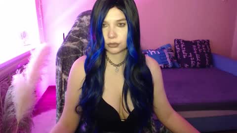 Miss Bailey online show from 10-26-25, 01:06