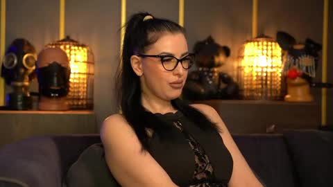 Mistress Kelly online show from 04-18-26, 07:58