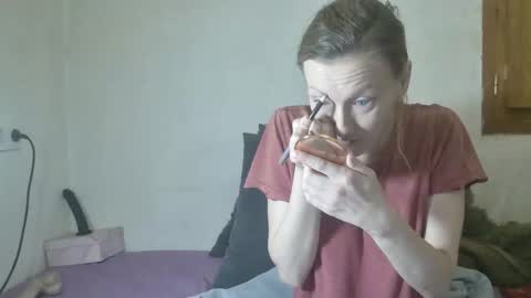 Snapshot of mistressmilly32 chatting on 11-19-25, 08:47 mistressmilly32 online show from 11-19-25, 08:47