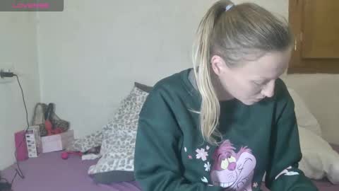 Snapshot of mistressmilly32 chatting on 12-17-25, 08:48 mistressmilly32 online show from 12-17-25, 08:48