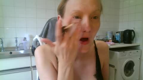 Snapshot of mistressmilly32 chatting on 06-12-26, 10:36 mistressmilly32 online show from 06-12-26, 10:36