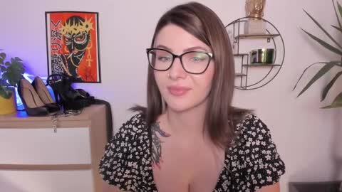 Snapshot of mistresssandy chatting on 01-03-25, 06:03 SANDY online show from 01-03-25, 06:03