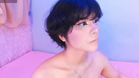 Snapshot of misty_miu chatting on 10-06-25, 05:05 Misty online show from 10-06-25, 05:05