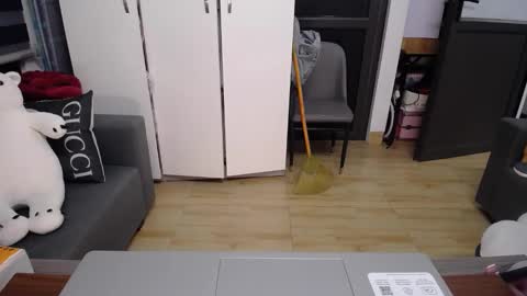 Misumiko96 online show from 12-16-25, 12:37