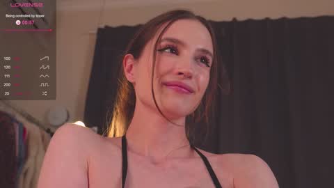 Snapshot of mita_mp4 chatting on 01-21-25, 11:35 Mita online show from 01-21-25, 11:35