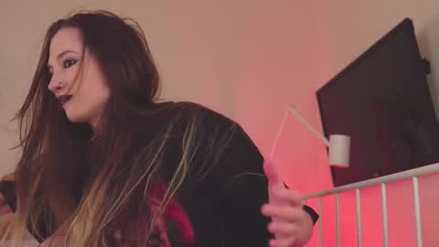 Snapshot of mita_mp4 chatting on 02-26-25, 04:36 Mita online show from 02-26-25, 04:36