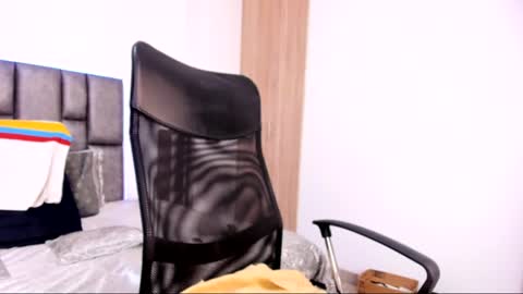 Snapshot of mitchbukanan chatting on 06-04-26, 01:11 mitchbukanan online show from 06-04-26, 01:11