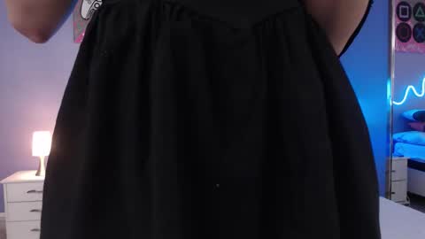 Mtica Brennet online show from 10-04-25, 03:43