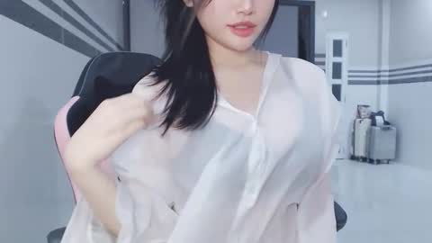 miu_cute online show from 04-14-26, 09:21