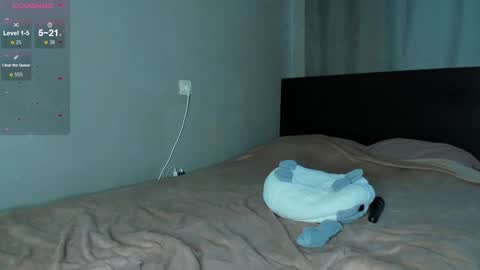 Snapshot of miumiumia chatting on 12-29-24, 07:39 Mia 3 online show from 12-29-24, 07:39