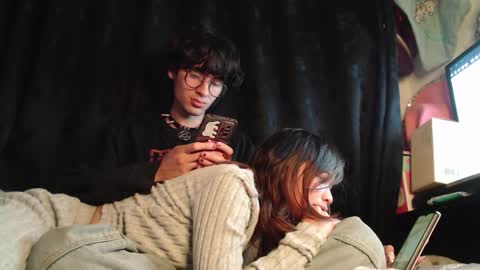 Snapshot of mixipeach chatting on 02-24-26, 05:27 Naomi and Nekorii online show from 02-24-26, 05:27