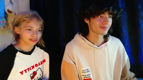 Naomi and Nekorii online show from 05-11-26, 06:30