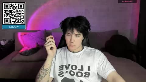 MeowMiku online show from 10-03-25, 07:11