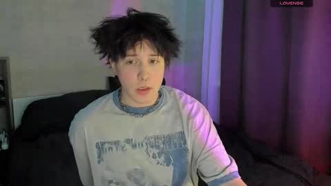 MeowMiku online show from 12-14-25, 06:34