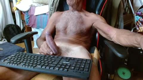 Mario jose online show from 12-20-24, 01:03