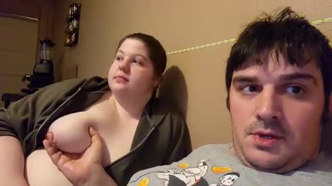 Snapshot of mleppo30 chatting on 01-10-25, 01:32 Mlepper30 online show from 01-10-25, 01:32