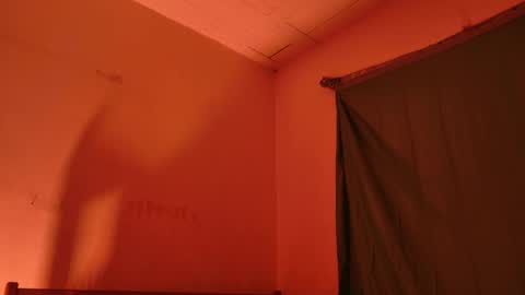 MoonLipson online show from 04-24-26, 08:50