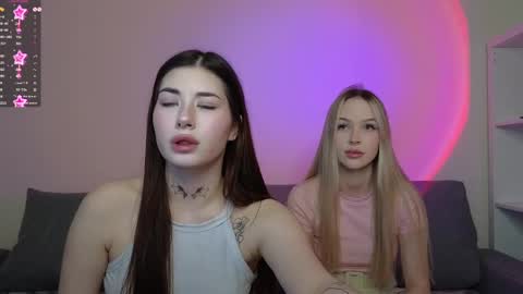 Snapshot of mmkakpoxyi22 chatting on 12-13-24, 09:09 alice and ray online show from 12-13-24, 09:09