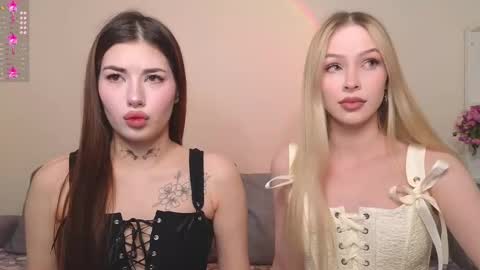 Snapshot of mmkakpoxyi22 chatting on 12-16-24, 08:20 alice and ray online show from 12-16-24, 08:20