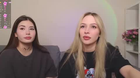 Snapshot of mmkakpoxyi22 chatting on 12-16-24, 02:27 alice and ray online show from 12-16-24, 02:27