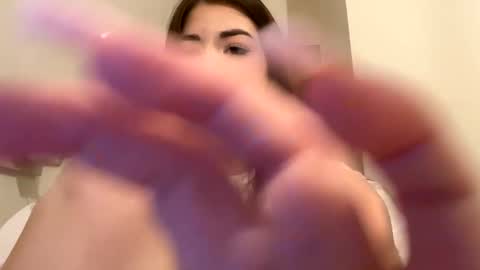 Snapshot of mmkakpoxyi22 chatting on 02-03-25, 10:43 alice and ray online show from 02-03-25, 10:43