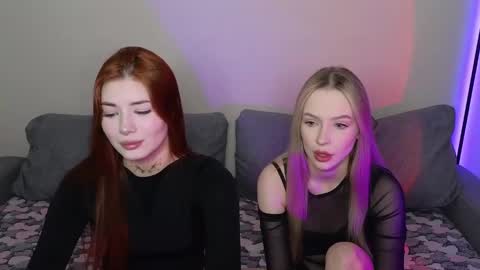 Snapshot of mmkakpoxyi22 chatting on 03-06-25, 03:45 alice and ray online show from 03-06-25, 03:45