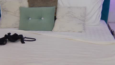 Snapshot of mmmaaa1234 chatting on 12-14-24, 01:17 Jessie online show from 12-14-24, 01:17