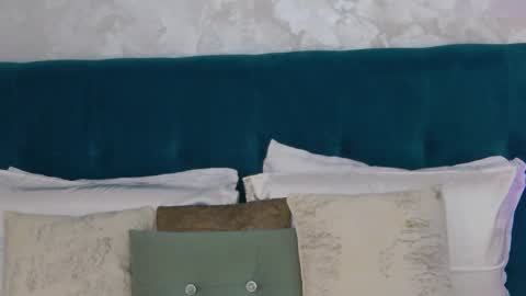 Snapshot of mmmaaa1234 chatting on 02-11-25, 01:10 Jessie online show from 02-11-25, 01:10