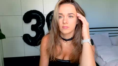 mmminnie online show from 09-12-25, 12:49